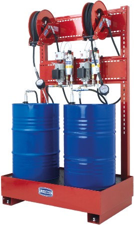 Unità pneumatica di distribuzione 2 tipi di olio su vasca di contenimento antitracimazione per fusti da 208 l